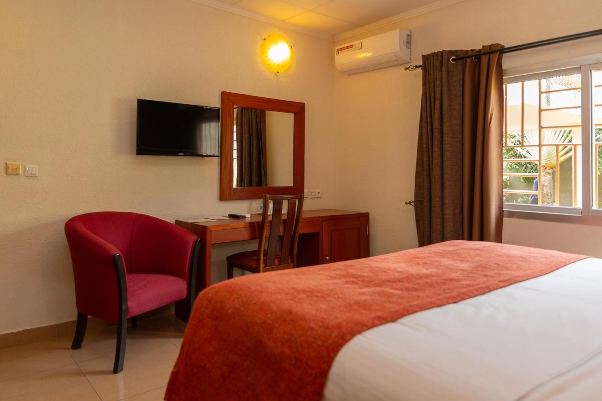 Hotel Du Lac Cotonou Exterior foto